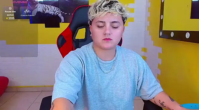 isabeautyx19 online show from 23, 3, 2025