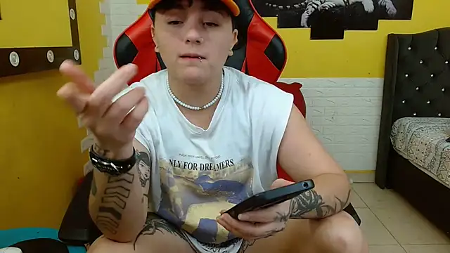 isabeautyx19 online show from 22, 11, 2025