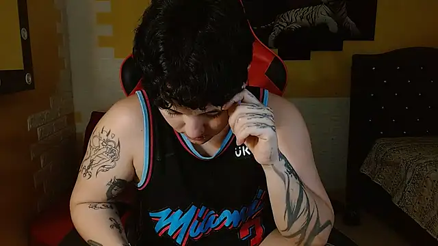 isabeautyx19 online show from 19, 11, 2025