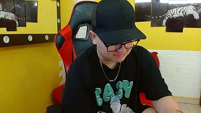 isabeautyx19 online show from 30, 9, 2025