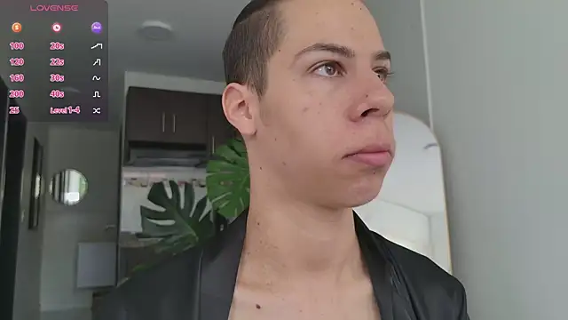 Snapshot of grey___27 chatting on 22, 10, 2025 grey 27 online show from 22, 10, 2025