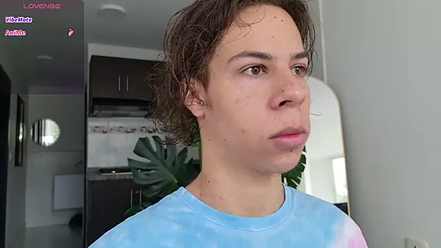 Snapshot of grey___27 chatting on 24, 11, 2025 grey 27 online show from 24, 11, 2025