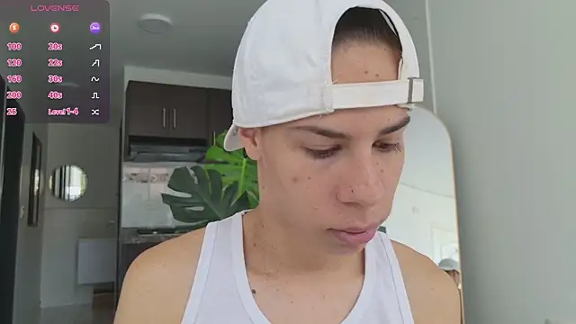 Snapshot of grey___27 chatting on 29, 9, 2025 grey 27 online show from 29, 9, 2025