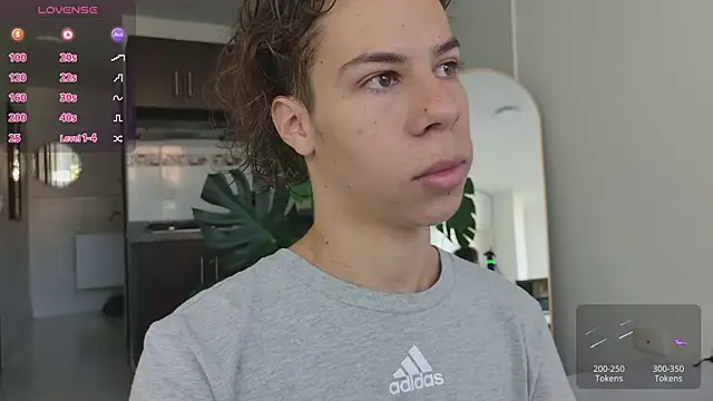 Snapshot of grey___27 chatting on 18, 11, 2025 grey 27 online show from 18, 11, 2025