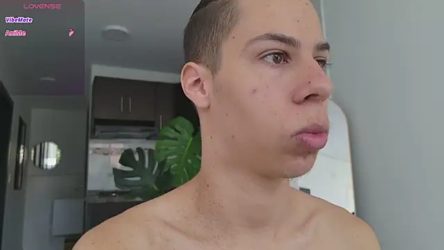 Snapshot of grey___27 chatting on 10, 10, 2025 grey 27 online show from 10, 10, 2025