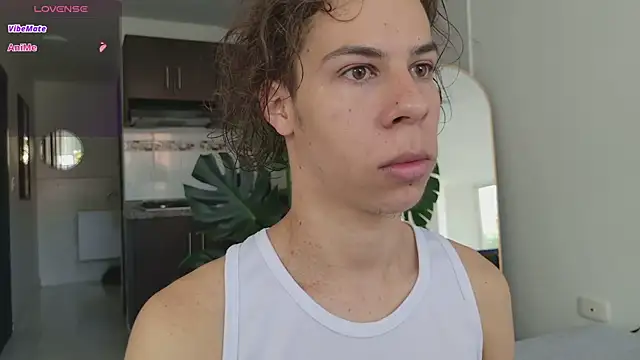 Snapshot of grey___27 chatting on 22, 11, 2025 grey 27 online show from 22, 11, 2025