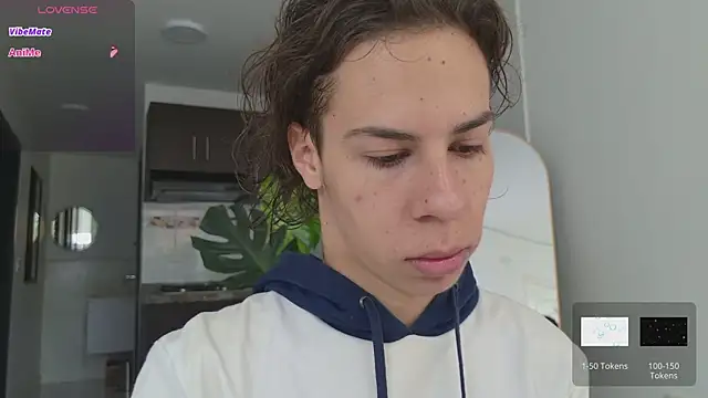 Snapshot of grey___27 chatting on 20, 9, 2025 grey 27 online show from 20, 9, 2025