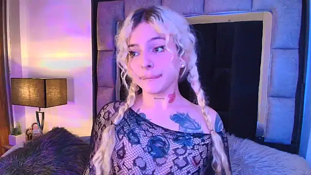 Bonnie vega online show from 21, 3, 2025