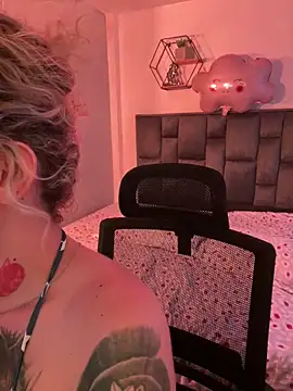 Bonnie vega online show from 25, 2, 2026