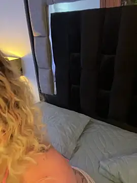 Bonnie vega online show from 5, 11, 2025