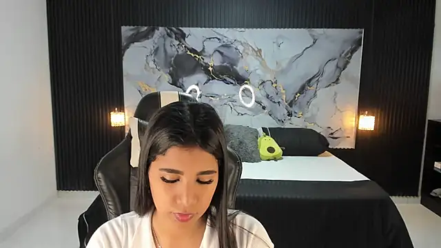 Ivy 16 online show from 20, 3, 2025