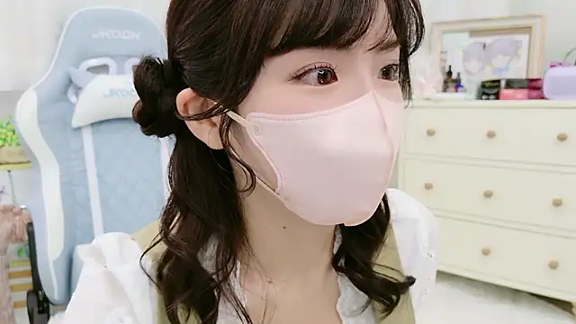 -minami- online show from 2, 10, 2025