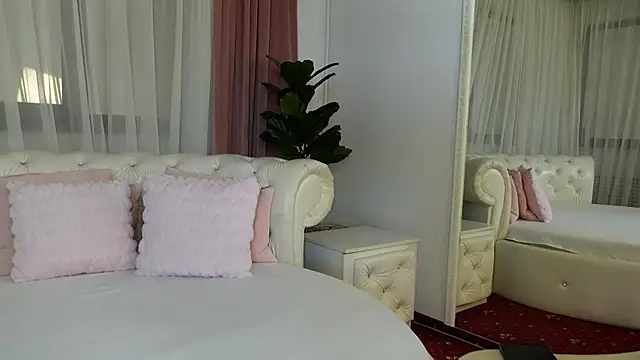 NinaCrystal1 online show from 30, 5, 2026