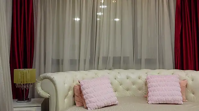 NinaCrystal1 online show from 28, 2, 2025