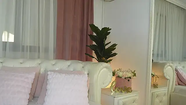 Snapshot of NinaCrystal1 chatting on 20, 7, 2026 NinaCrystal1 online show from 20, 7, 2026