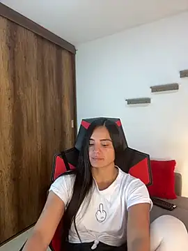 alexa joonesofficial online show from 25, 2, 2025