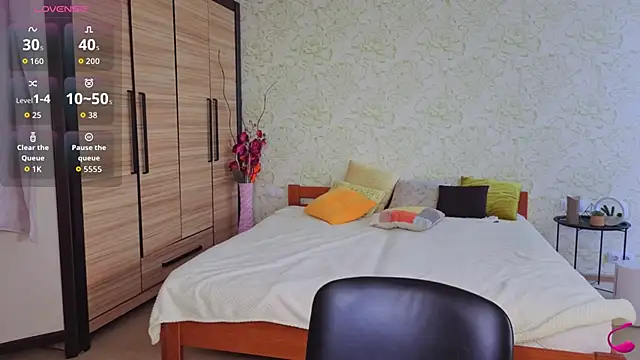 JulisSweet online show from 1, 11, 2025