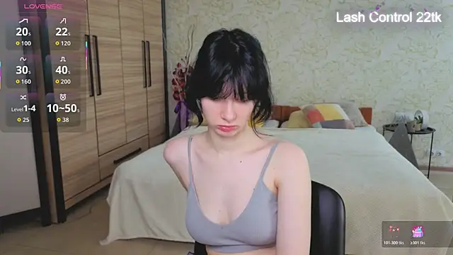 JulisSweet online show from 4, 4, 2026