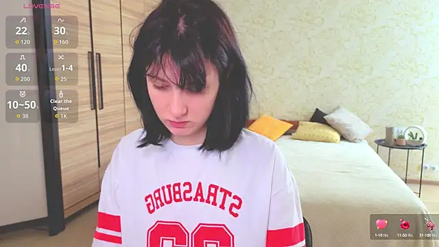 JulisSweet online show from 4, 10, 2025