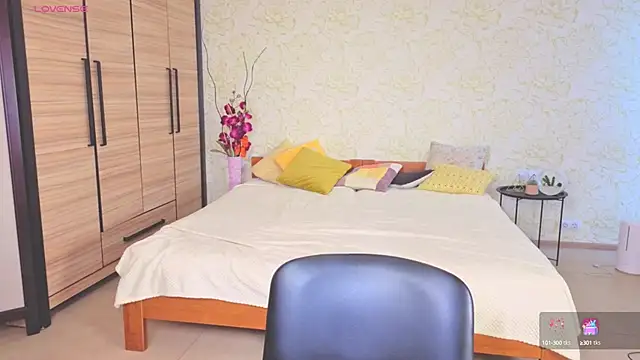 JulisSweet online show from 18, 9, 2025