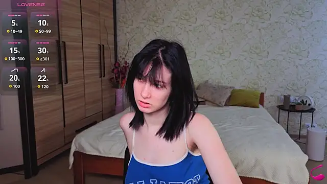 JulisSweet online show from 8, 11, 2025