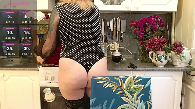 -Yourwoman- online show from 6, 11, 2025