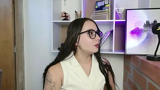 lalawhitte online show from 25, 5, 2026
