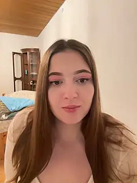 Kamilla Loop online show from 25, 1, 2025