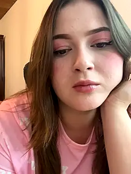 Kamilla Loop online show from 24, 10, 2025