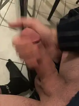 train2whor3 online show from 2, 2, 2025