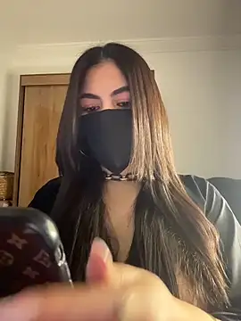 Hot-Sarah-arab online show from 14, 2, 2026