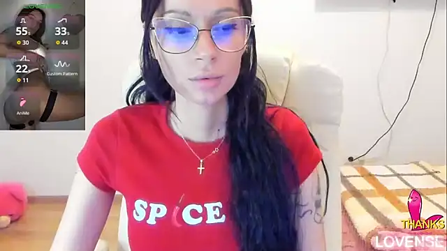 kissnicol32 online show from 7, 5, 2026