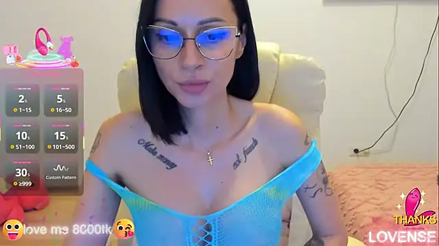 kissnicol32 online show from 2, 10, 2025