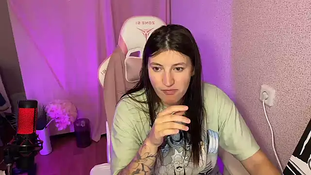 Katrin  kiss online show from 5, 11, 2025