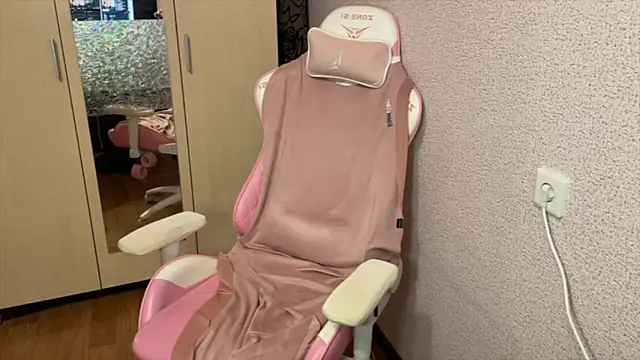 Katrin  kiss online show from 6, 3, 2026