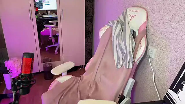 Katrin  kiss online show from 8, 11, 2025