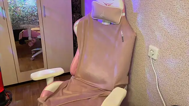 Snapshot of Katrin__kiss chatting on 9, 2, 2026 Katrin kiss online show from 9, 2, 2026