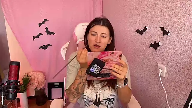 Katrin  kiss online show from 29, 10, 2025