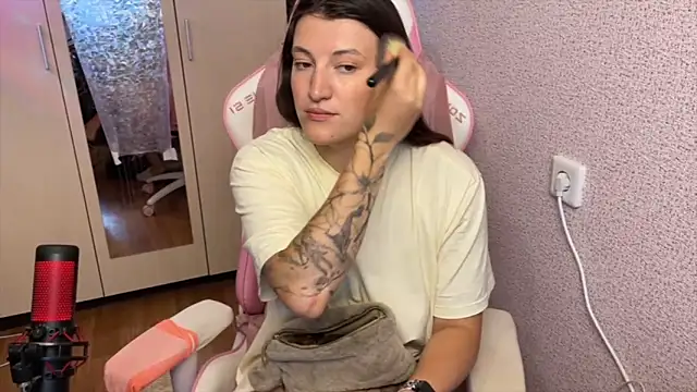 Katrin  kiss online show from 15, 5, 2026