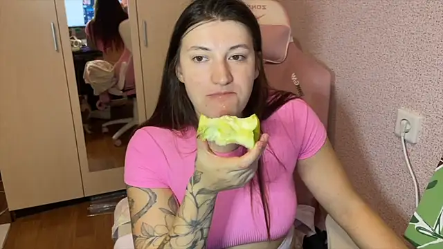 Snapshot of Katrin__kiss chatting on 16, 2, 2026 Katrin kiss online show from 16, 2, 2026