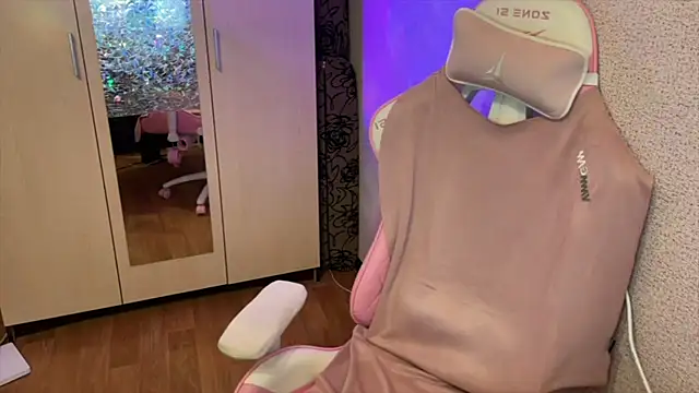 Snapshot of Katrin__kiss chatting on 3, 2, 2026 Katrin kiss online show from 3, 2, 2026