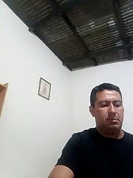 Snapshot of walwan85 chatting on 8, 1, 2026 walwan85 online show from 8, 1, 2026