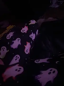 Mamalove247 online show from 10, 10, 2025