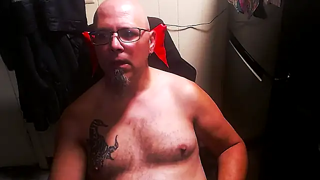 KrazyLegz online show from 5, 10, 2025