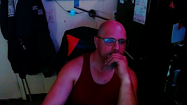 Snapshot of KrazyLegz chatting on 26, 4, 2026 KrazyLegz online show from 26, 4, 2026