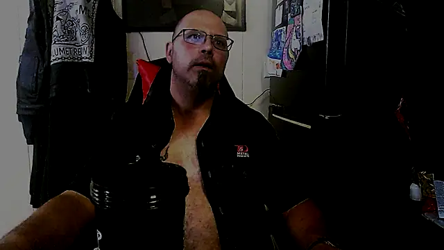 KrazyLegz online show from 3, 10, 2025