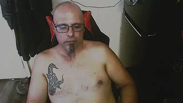 KrazyLegz online show from 7, 10, 2025