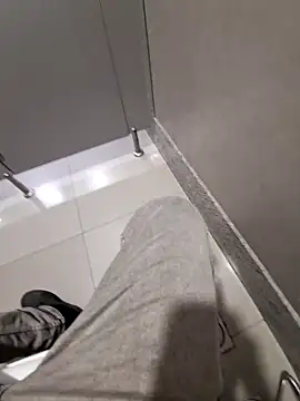 johny 69dxh online show from 6, 1, 2025