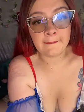 Snapshot of NinaGauther chatting on 17, 6, 2026 NinaGauther online show from 17, 6, 2026