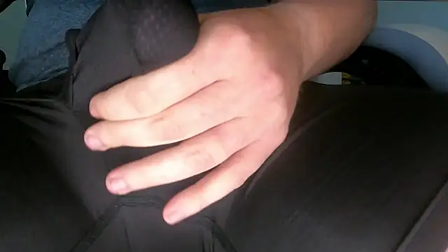 Cyberdude406 online show from 19, 11, 2025